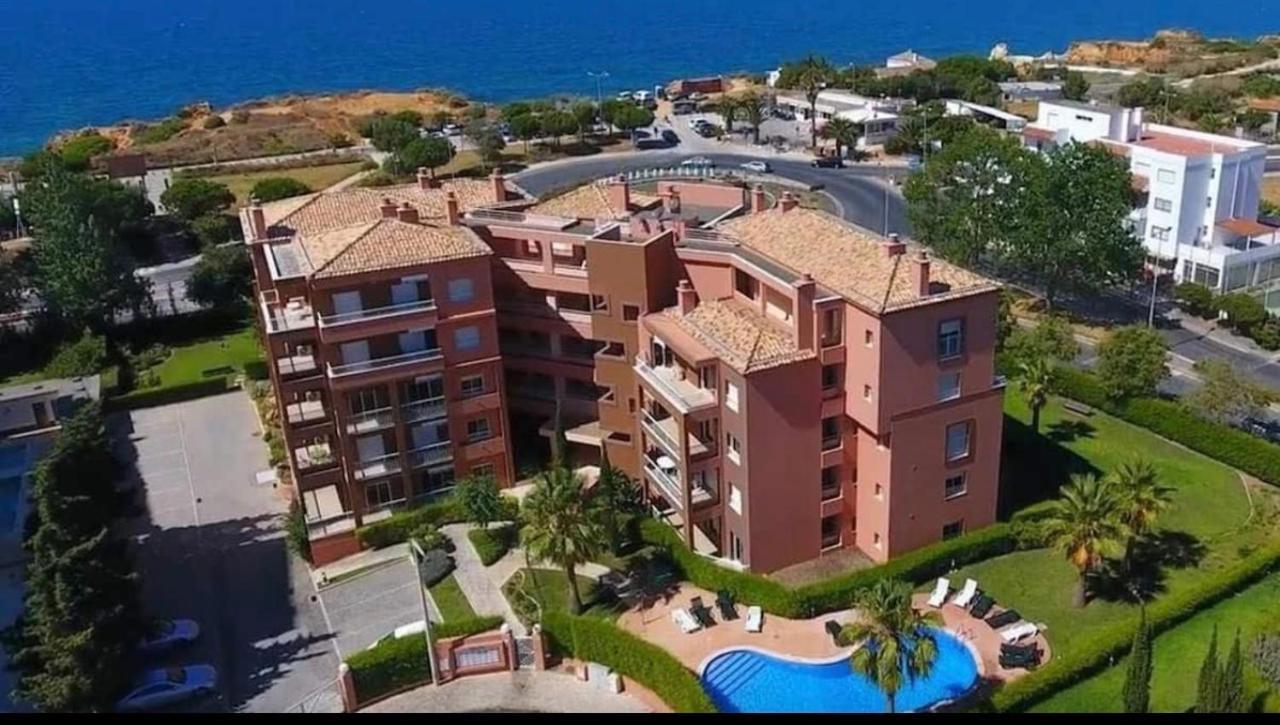 Beach & Sea Apt, Fast Wifi, Airco, Private Parking And Pool Portimão Esterno foto