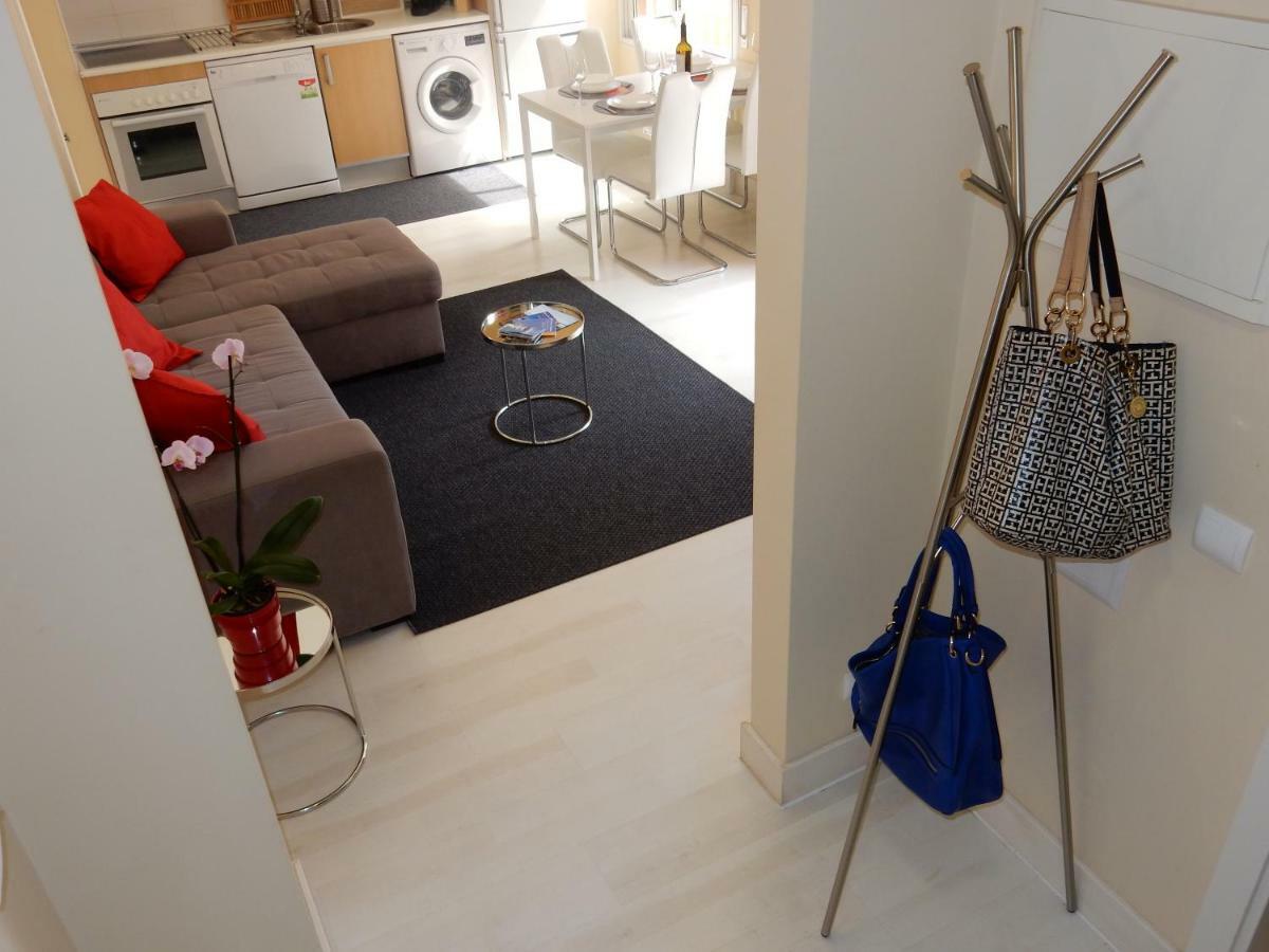Beach & Sea Apt, Fast Wifi, Airco, Private Parking And Pool Portimão Esterno foto