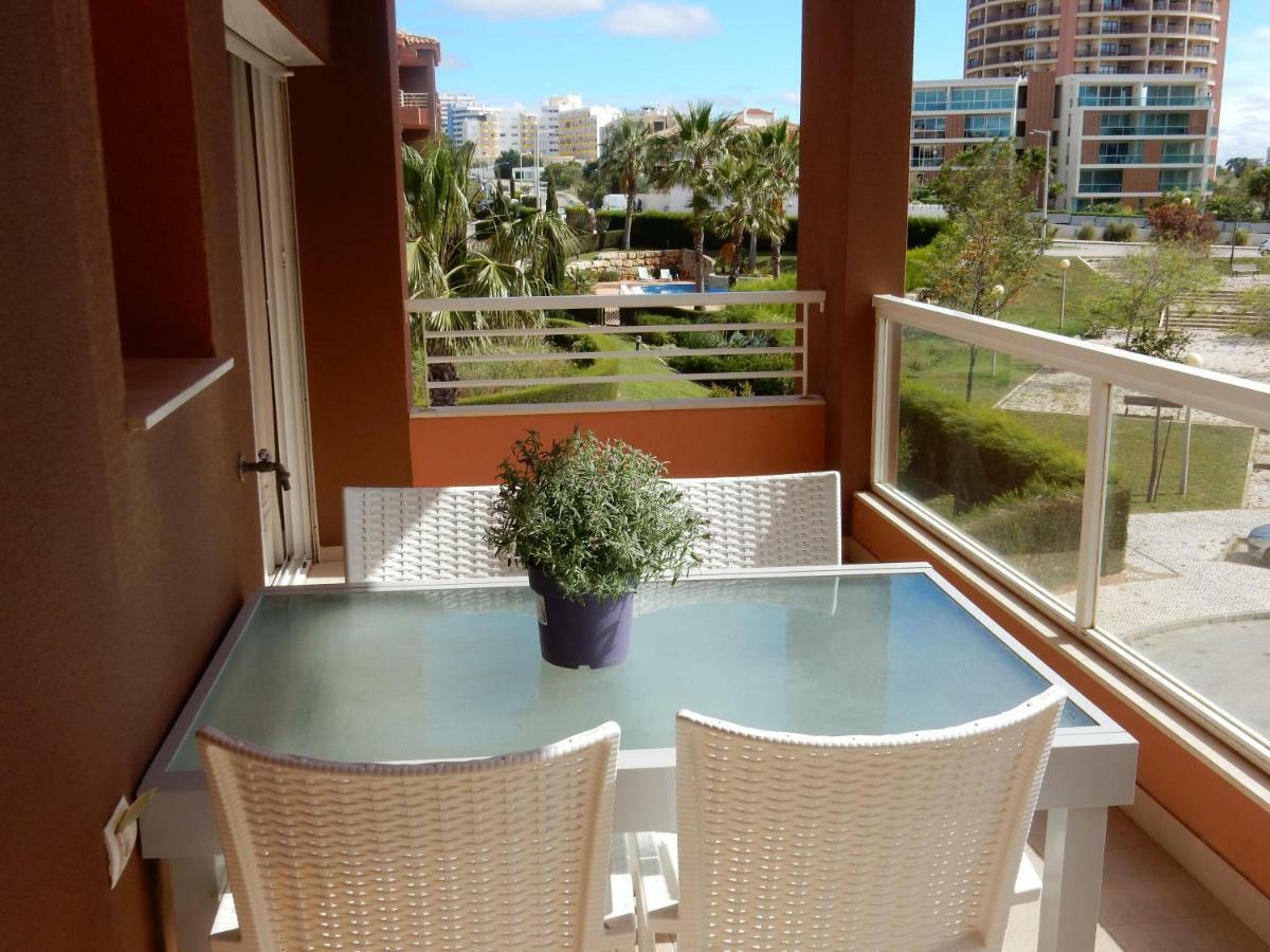 Beach & Sea Apt, Fast Wifi, Airco, Private Parking And Pool Portimão Esterno foto
